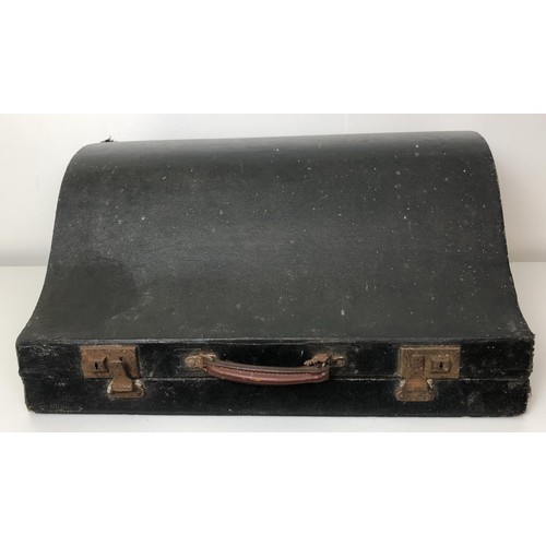 529 - An Italian piano accordion, in a carrying case