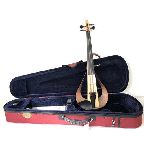 515 - A Yamaha electric violin, No YEV-104, with instructions, very lightly used, with a hard Stentor trav... 