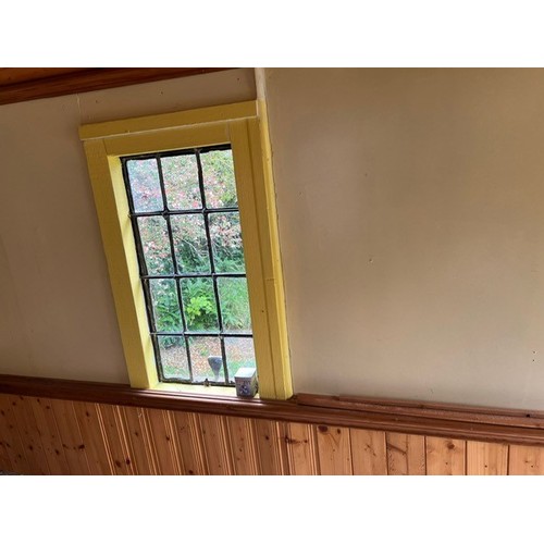 550 - A shepherd's style hut, removed from a Country House near Fordingbridge, with a draw bar, steps and ... 