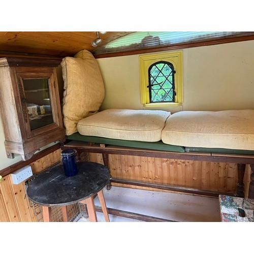 550 - A shepherd's style hut, removed from a Country House near Fordingbridge, with a draw bar, steps and ... 