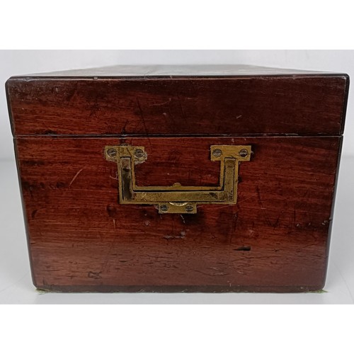 570 - A mahogany box, and assorted other boxes (qty)