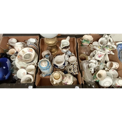 572 - A 19th century porcelain bowl, decorated flowers, and assorted other ceramics (3 boxes)