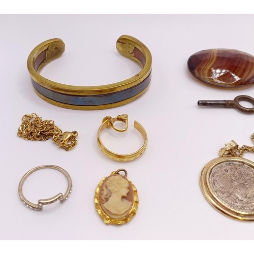 834 - Assorted vintage costume jewellery, in a painted jewellery box