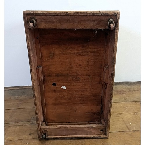 912 - A Victorian mahogany pedestal desk, of nine drawer configuration, 123 cm wide