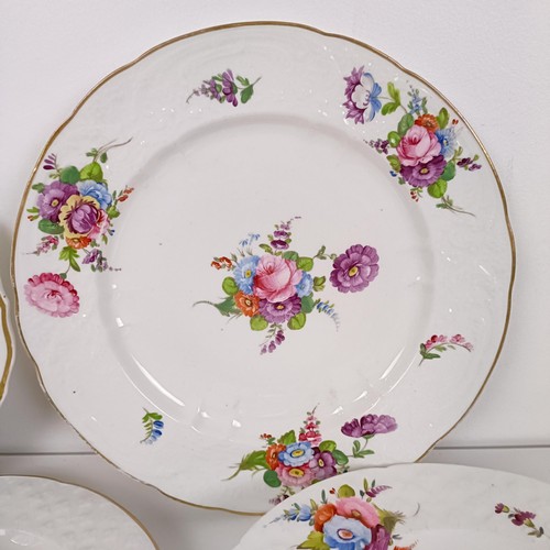 589 - A cabinet plate, decorated flowers, and assorted other plates (qty)