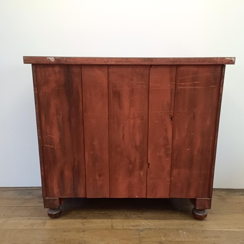 935 - A Victorian mahogany bow front chest, having two short and three long drawers, 126 cm wide