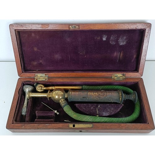 869 - A Victorian enema set,  by Milikin 12 Southwark St, cased, Ivory Exemption registration ref: KEGEB7F... 