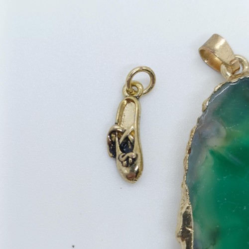 760 - A yellow metal and green stone pendant, and assorted other jewellery