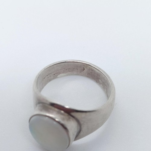 781 - A silver and opal ring, ring size N