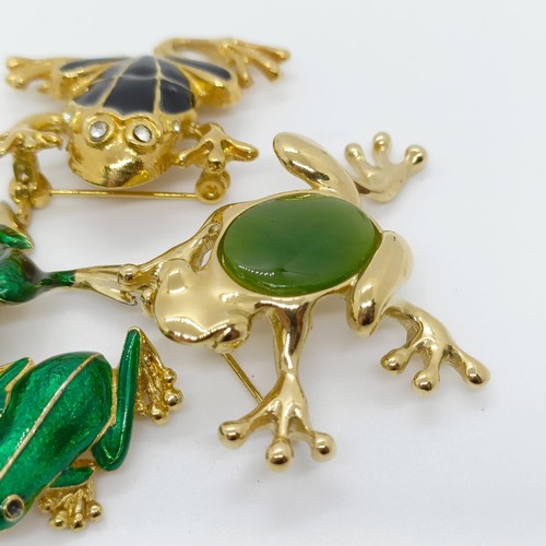 790 - A gilt metal and green stone frog brooch, and three others (4)