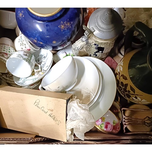 608 - A part tea set, a figure of a hare, and assorted other items (4 boxes)