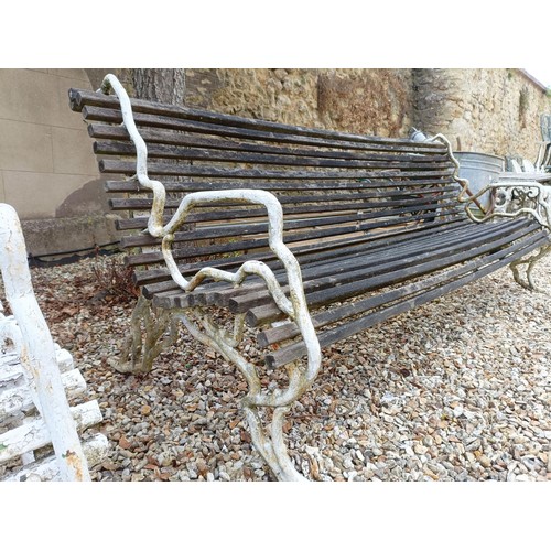 1071 - A pair of early 20th century country house garden benches, with wooden slats and painted metal crabs... 