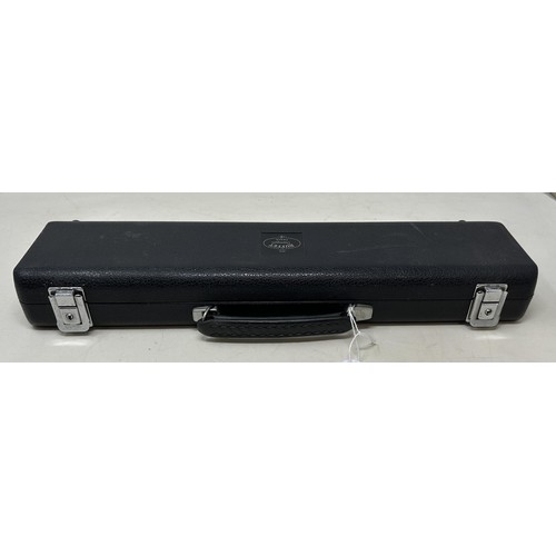 540 - A Buffet Crampon flute, in a fitted case