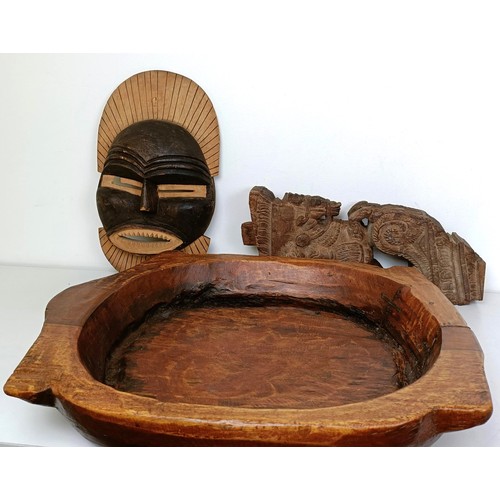 686 - An African mask, a carved figure of a man on a horse, and a wooden bowl (3)