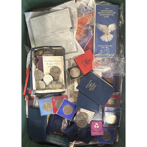 68 - Assorted coins (box)