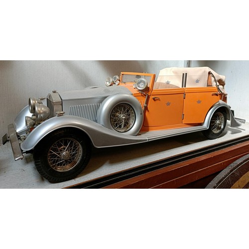 11 - A Pocher 1:8 scale model of a 1934 Rolls-Royce Torpedo Phantom 2