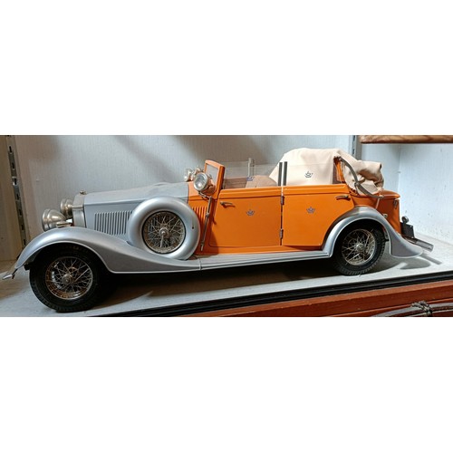 11 - A Pocher 1:8 scale model of a 1934 Rolls-Royce Torpedo Phantom 2