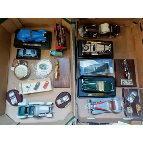 53 - Assorted Franklin Mint and other cars, Jaguar and other items (2 boxes)