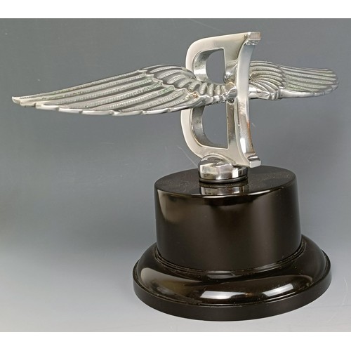 388 - A large Bentley horizontal Winged B mascot, as fitted to 4.5 litre, 6.5 litre, Speed Six and 8 litre... 