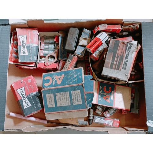 446 - Assorted new old stock Champion and other spark plugs, some in packaging (box) Provenance: From the ... 