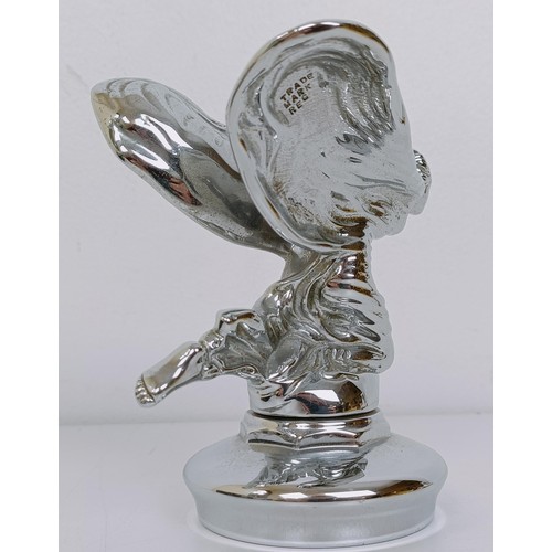 458 - A Rolls-Royce kneeling Spirit of Ecstasy, probably from a Wraith, 11.5 cm high