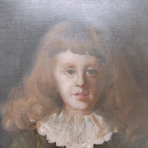 644 - 19th century, English school, portrait of a girl, oil on canvas, 50 x 45 cm, in a carved wood and gi... 