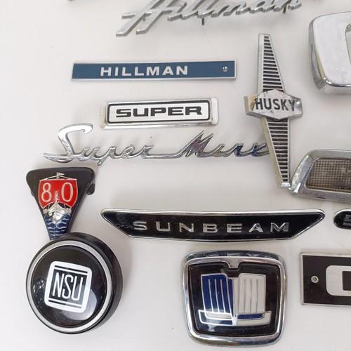 453 - Assorted car badges, including Hillman, Ford, Humber and other various makes