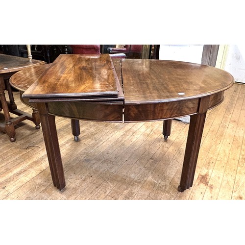 1020 - A 19th century mahogany oval extending dining table, the top 155 x 110 cm, with two 46 cm leaves