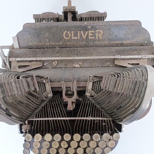 804 - A pre QWERTY Oliver typewriter