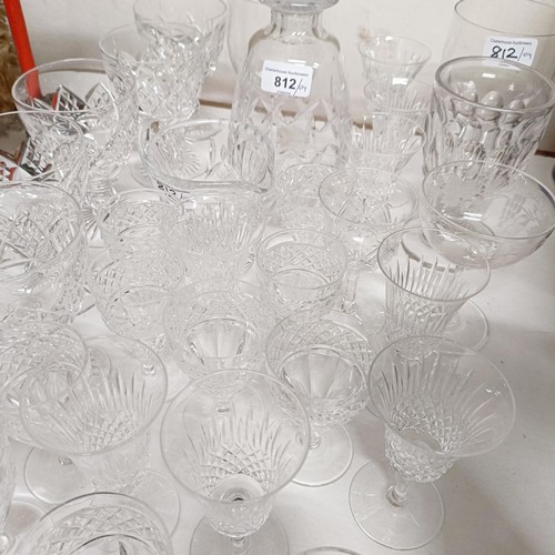 812 - Assorted glassware (qty)