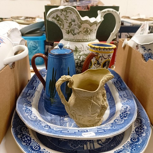 840 - A blue and white meat plate, with gravy well, and assorted other ceramics (qty)