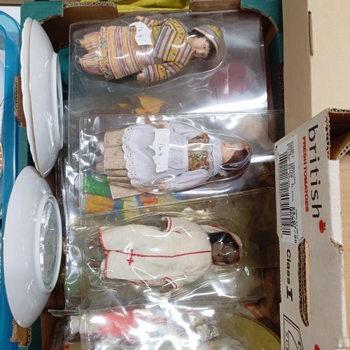 853 - A large quantity of assorted items, to include ceramics, collectors plates, dolls and other items (q... 