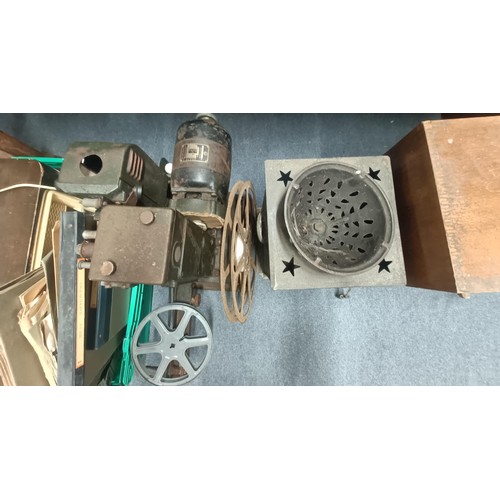 856 - A vintage projector, a gramophone, assorted 78 rpm records and assorted other items (qty)