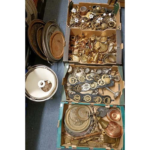 862 - Assorted metalware (4 boxes)