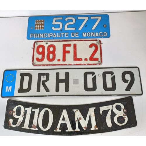 238 - A group of assorted car number plates, rally plaques, badges and other items (box)