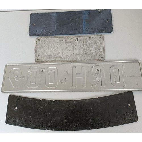 238 - A group of assorted car number plates, rally plaques, badges and other items (box)