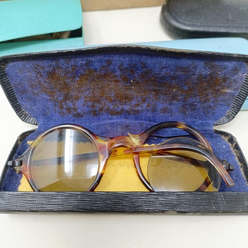 898 - Assorted vintage spectacles (qty)