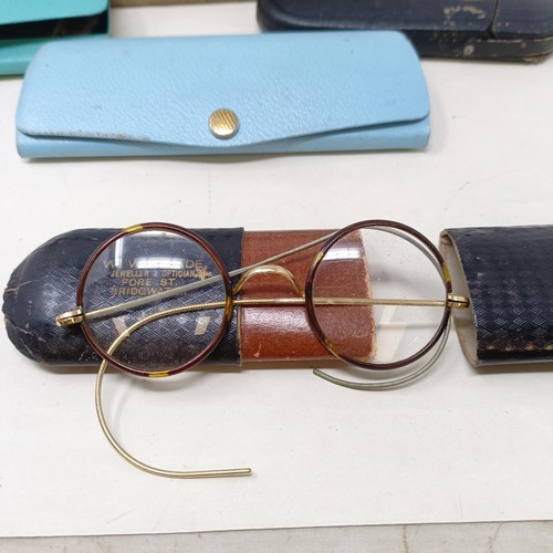 898 - Assorted vintage spectacles (qty)