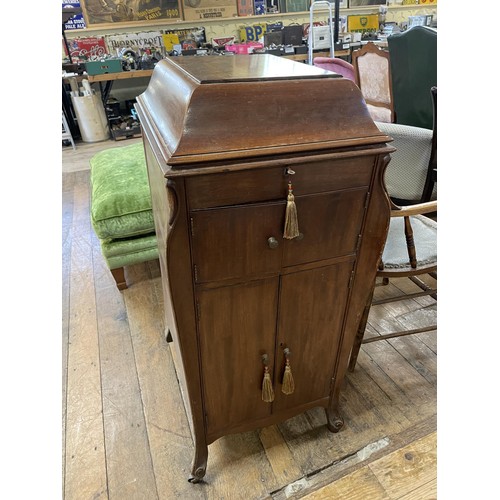 970 - An His Master's Voice (HMV) gramophone cabinet, and a record cabinet  (2)