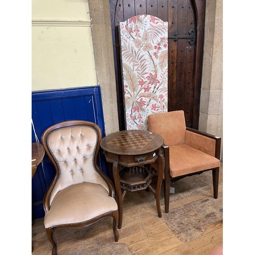 1019 - A pair of tub chairs and assorted other furniture (qty)