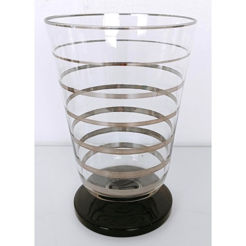 878 - A suite of Art Deco glassware (qty)