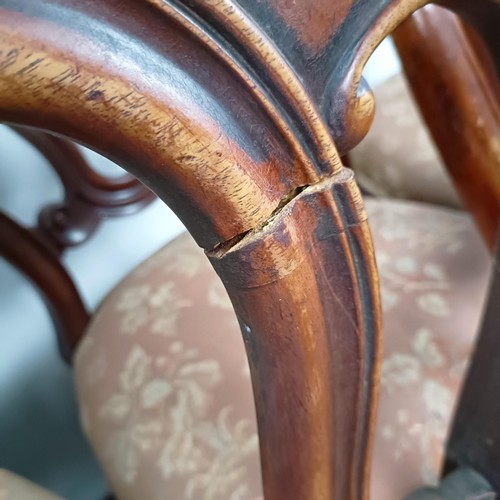 32 - A set of five Victorian mahogany dining chairs, with padded seats (5)