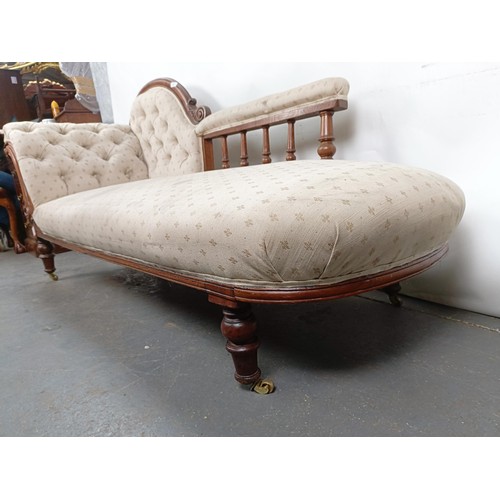 72 - A 19th century walnut framed chaise longue, 200 cm wide