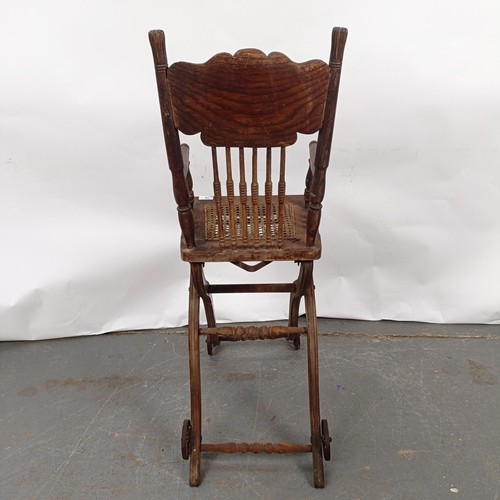 76 - A child's metamorphic high chair