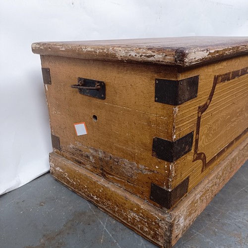 87 - A Victorian painted trunk, 92 cm wide