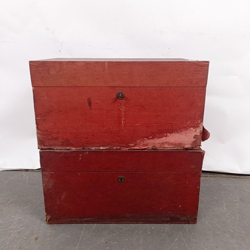 91 - A pair of painted trunks, 50 cm wide