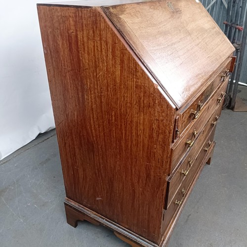 94 - A George III mahogany bureau, 96 cm wide