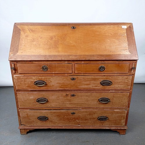 95 - A George III mahogany bureau, 97 cm wide