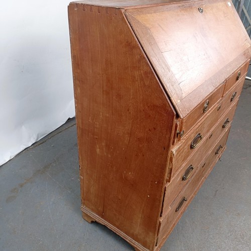 95 - A George III mahogany bureau, 97 cm wide