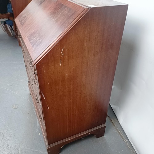 98 - A mahogany bureau, 80 cm wide